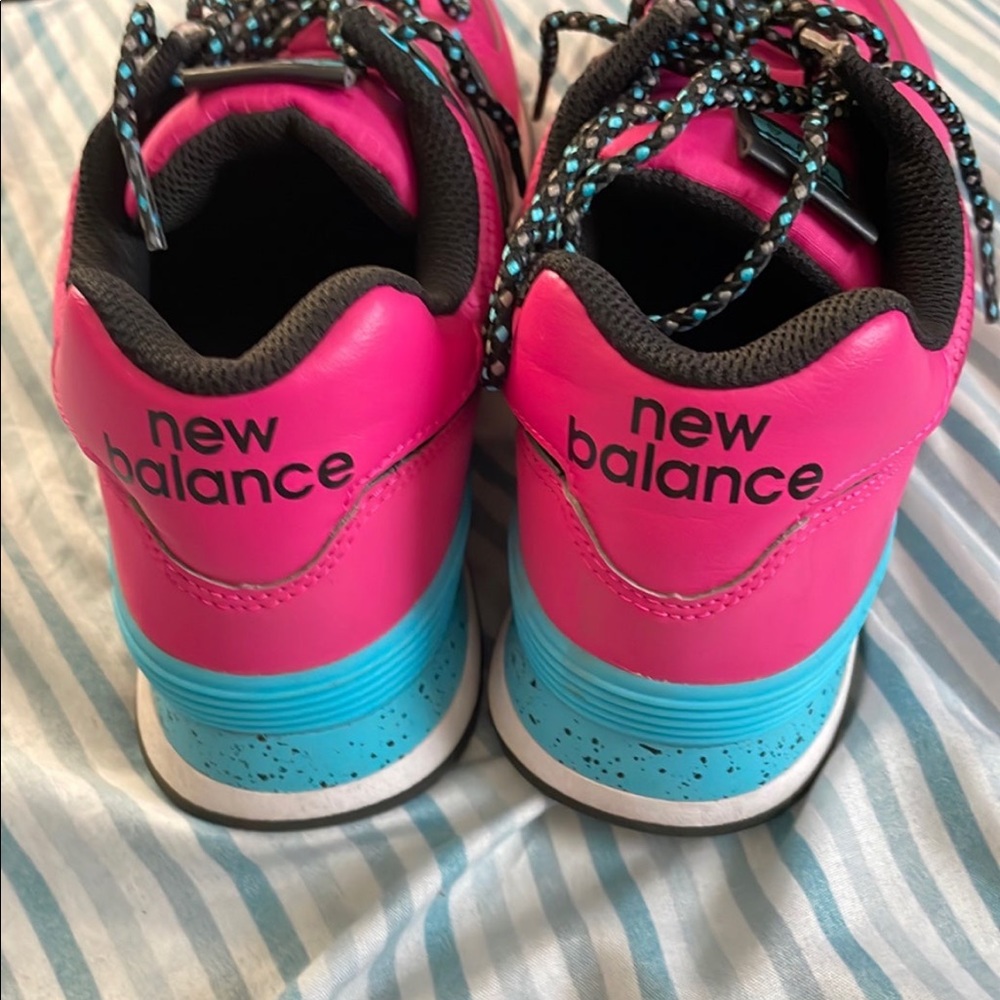 Used Shoes - Picture 2 of 6